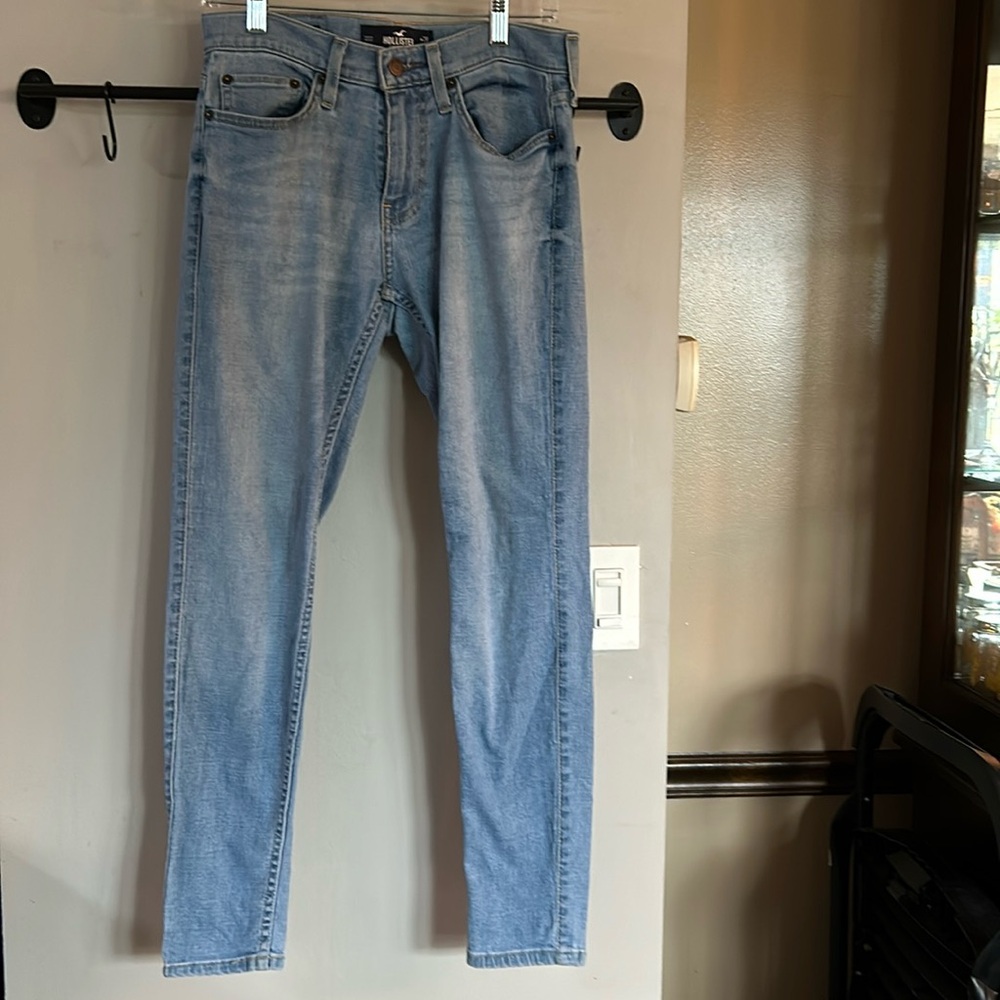 Hollister Light Washed Jeans. Men’s Size 28x30